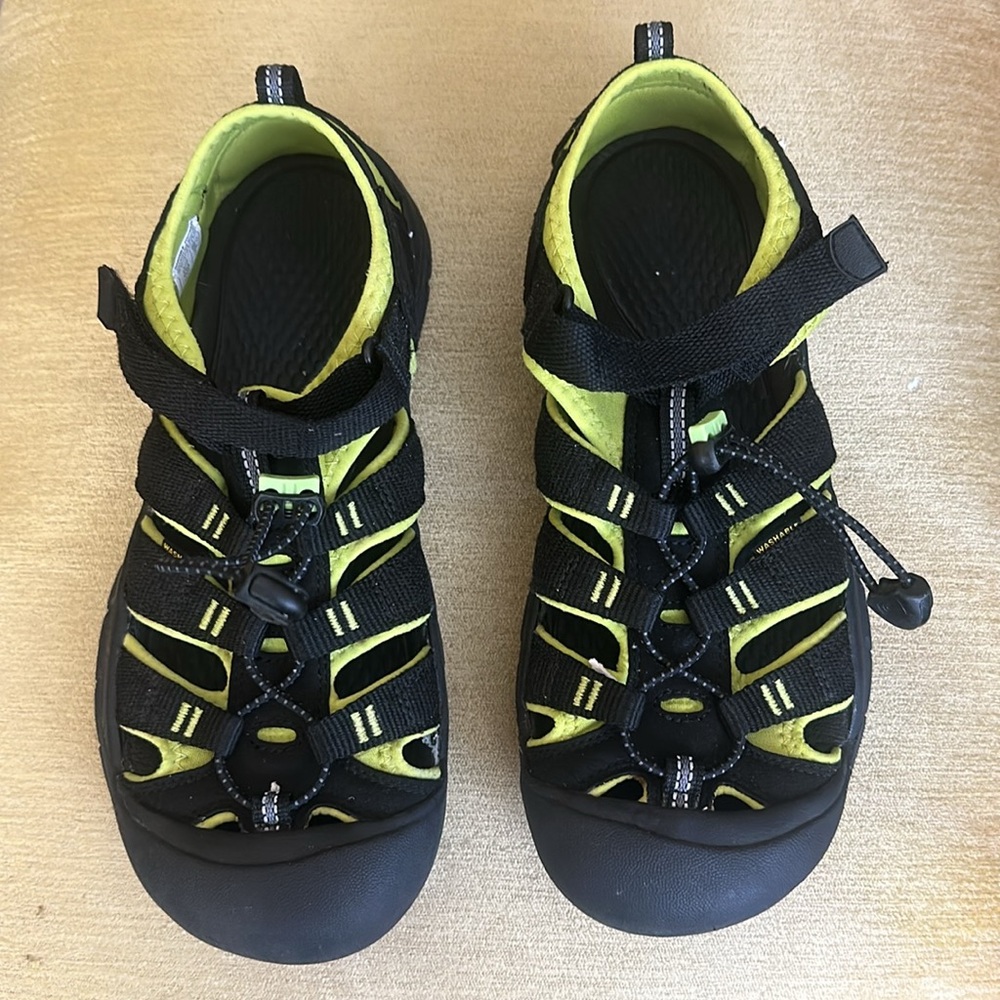 KEEN Women's Whisper Closed Toe Sport Sandals Hiking Slip-on Shoes Size 38, US 6 - Picture 8 of 16
